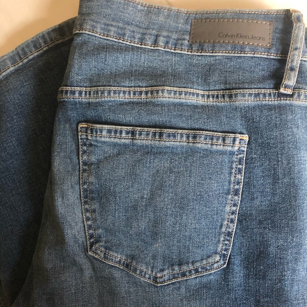 Calvin Klein Jeans slim Boyfriend size 12